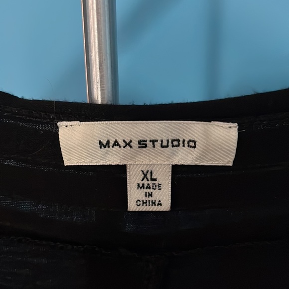 Max Studio top - Picture 2 of 5